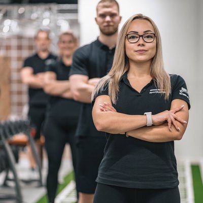 Team des Fitnessstudios MediFit Rüsselsheim
