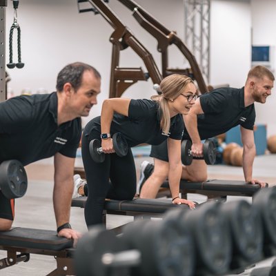 Training mit der Kurzhantel im MediFit Rüsselsheim